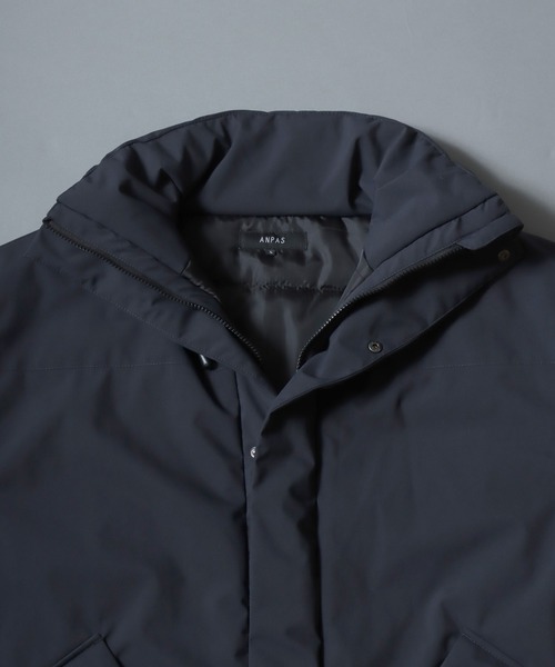 ANPAS（アンパス）の「ANPAS Exclusive Eco-Down Puffer Jacket with Oversized Silhouette and Volume High Neck /アンパス別注 ストレッチ オーバーサイズ ボリュームハイネック エコダウンジャケット レディース メンズ アウター（ダウンジャケット/コート・メンズ・ブラック/グリーン/グレイッシュベージュ/アイボリー/チャコール・LL/M/L）」の21枚目の写真