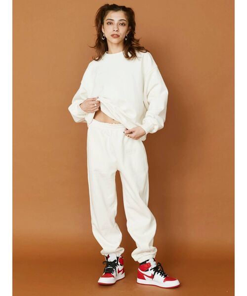 EVRIS（エヴリス）の「スウェットルーズパンツ【セットアップ着用可能】（スウェットパンツ・レディース・ブラック/ホワイト・FREE）」の5枚目の写真