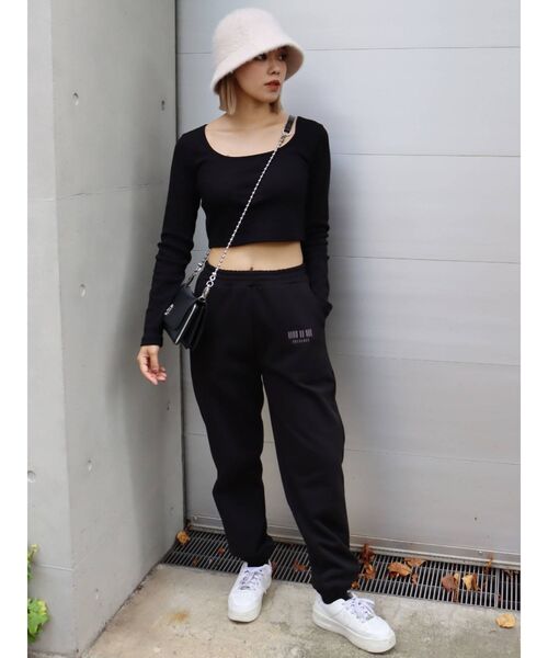 EVRIS（エヴリス）の「スウェットルーズパンツ【セットアップ着用可能】（スウェットパンツ・レディース・ブラック/ホワイト・FREE）」の17枚目の写真