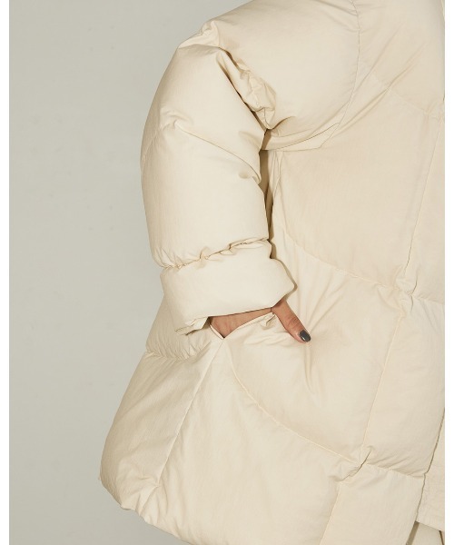 TODAYFUL（トゥデイフル）の「スタンドカラーダウンジャケット（ダウンジャケット/コート・レディース・キナリ/ブラック/ベージュ・36inch/38inch）」の7枚目の写真