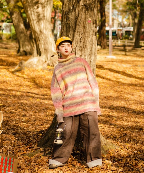 WudgeBoy(ワッジボーイ)の「gradation turtleneck knit(ニット/セーター・レディース・ブラウン/ピンク/イエロー/ブルー・フリー)」の7枚目の写真