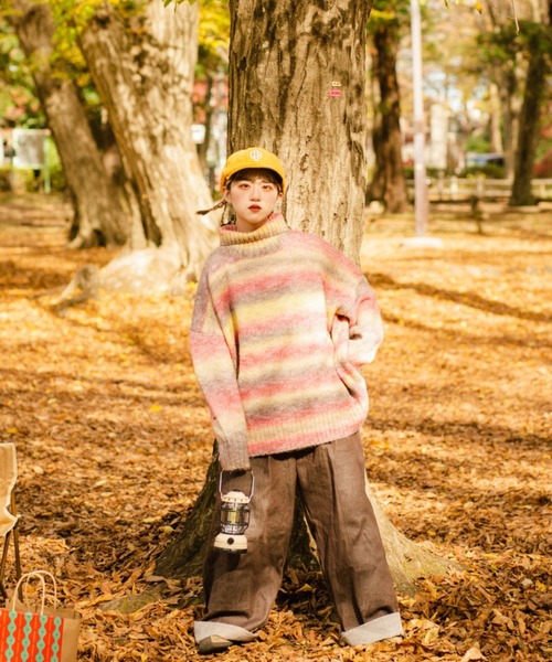 WudgeBoy(ワッジボーイ)の「gradation turtleneck knit(ニット/セーター・レディース・ブラウン/ピンク/イエロー/ブルー・フリー)」の9枚目の写真