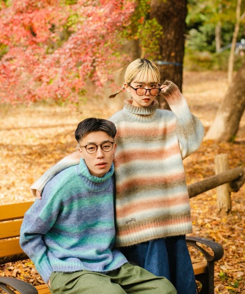 WudgeBoy(ワッジボーイ)の「gradation turtleneck knit(ニット/セーター・レディース・ブラウン/ピンク/イエロー/ブルー・フリー)」の17枚目の写真