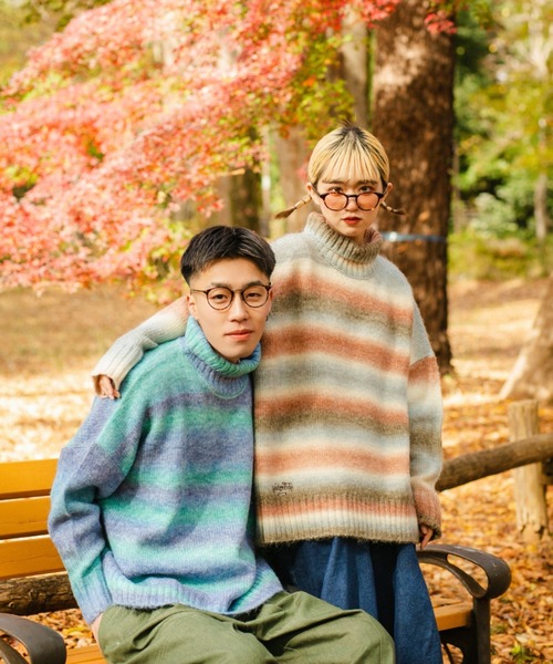 WudgeBoy(ワッジボーイ)の「gradation turtleneck knit(ニット/セーター・レディース・ブラウン/ピンク/イエロー/ブルー・フリー)」の13枚目の写真