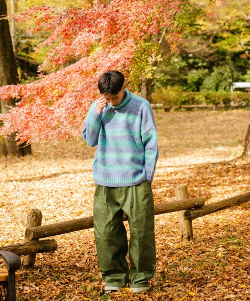 WudgeBoy(ワッジボーイ)の「gradation turtleneck knit(ニット/セーター・レディース・ブラウン/ピンク/イエロー/ブルー・フリー)」の15枚目の写真