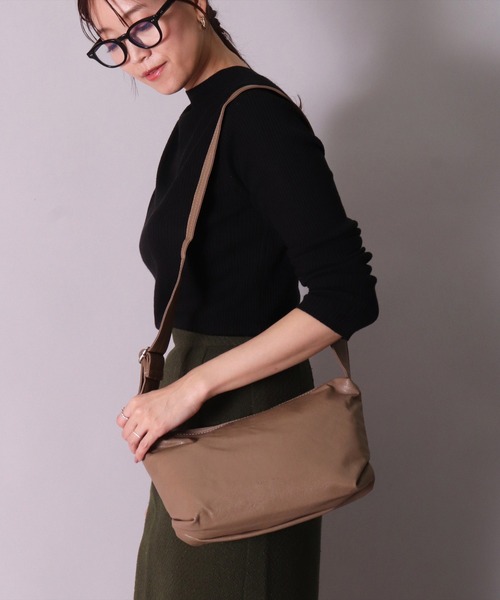 Legato Largo（レガートラルゴ）の「(LF)【Legato Largo】"洗えるフェイクレザー"ワンショルダー バッグ（ショルダーバッグ・レディース・バーガンディー/グレイッシュベージュ/アイボリー/ブラック・ONE SIZE）」の3枚目の写真