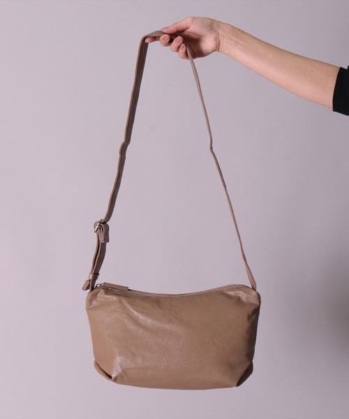 Legato Largo（レガートラルゴ）の「(LF)【Legato Largo】"洗えるフェイクレザー"ワンショルダー バッグ（ショルダーバッグ・レディース・バーガンディー/グレイッシュベージュ/アイボリー/ブラック・ONE SIZE）」の13枚目の写真