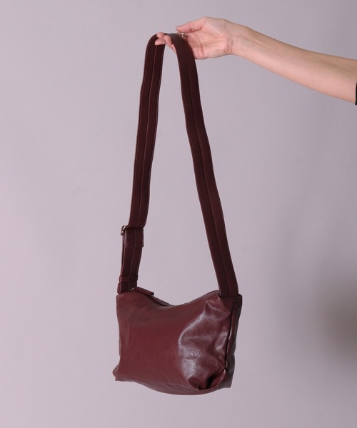 Legato Largo（レガートラルゴ）の「(LF)【Legato Largo】"洗えるフェイクレザー"ワンショルダー バッグ（ショルダーバッグ・レディース・バーガンディー/グレイッシュベージュ/アイボリー/ブラック・ONE SIZE）」の16枚目の写真