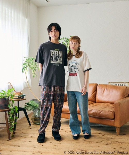 The Beatles(ザビートルズ)の「【THE BEATLES/ザ ビートルズ】 ビッグシルエット フォトプリントTシャツ(Tシャツ/カットソー・レディース・オフホワイト/グレー/チャコールグレー・MEDIUM/LARGE/X-LARGE)」の11枚目の写真
