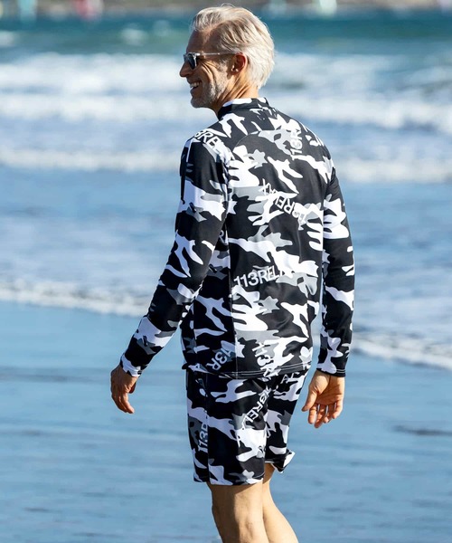 1piu1uguale3 RELAX(ウノピュウノウグァーレトレリラックス)の「1PIU1UGUALE3 RELAX(ウノピゥウノウグァーレトレ リラックス)カモ柄モックネックラッシュガード(ラッシュガード・メンズ・ホワイト/ブラック・S/M/L/XL/XXL)」の11枚目の写真