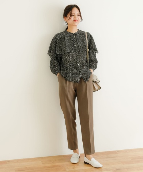 URBAN RESEARCH（アーバンリサーチ）の「ランダムドットケープブラウス（シャツ/ブラウス・レディース・ブラック系その他/ホワイト系その他・FREE）」の14枚目の写真