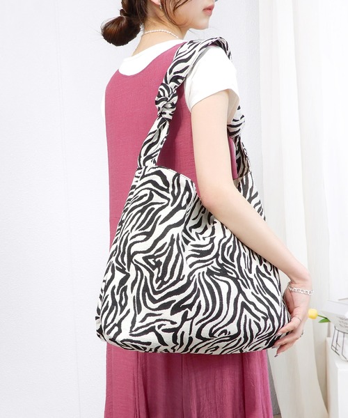 minia（ミニア）の「ノットキャンバストート（トートバッグ・レディース・アイボリー/ゼブラ/レオパード・FREE）」の3枚目の写真