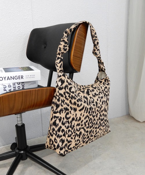 minia（ミニア）の「ノットキャンバストート（トートバッグ・レディース・アイボリー/ゼブラ/レオパード・FREE）」の7枚目の写真