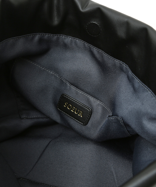 soeur（スール）の「SOEUR/ドローストリングショルダーBAG（トートバッグ・レディース・ブラック/オフホワイト・フリー）」の6枚目の写真