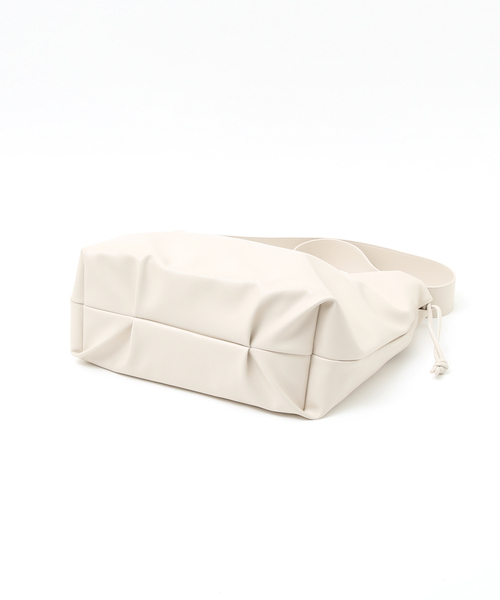 soeur（スール）の「SOEUR/ドローストリングショルダーBAG（トートバッグ・レディース・ブラック/オフホワイト・フリー）」の14枚目の写真