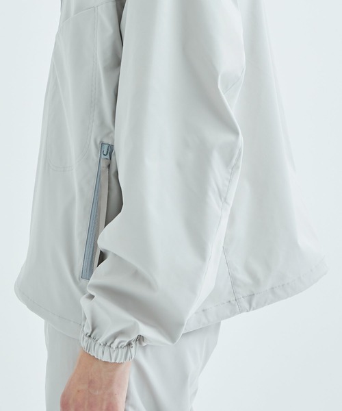 Jieda（ジエダ）の「【OUTLIERS】TECH ZIP JACKET（ブルゾン・メンズ・ライトグレー/ブラック・1/2）」の15枚目の写真