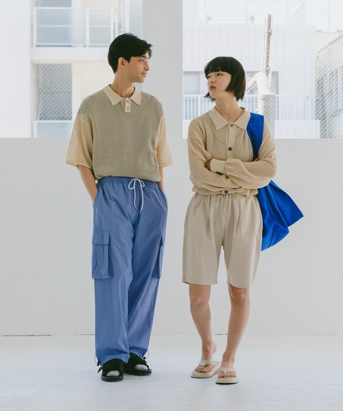 WHIMSIC（ウィムジック）の「【UNISEX】コットンキャンバスニュースペーパーバッグ（ショルダーバッグ・メンズ・ブラック/アイボリー/ブルー・FREE）」の4枚目の写真