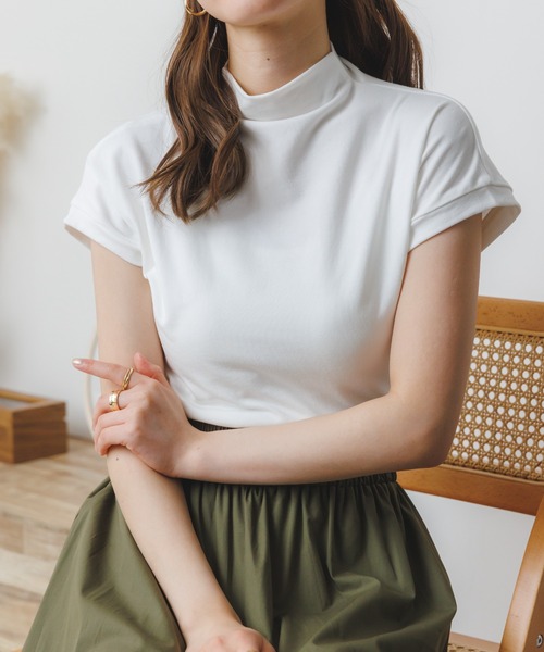 Ada.（エイダ）の「韓国ファッション 秋も大活躍アイテム！ もっちり柔らか！ フレンチスリーブ スムース カットソー 韓国 トップス（Tシャツ/カットソー・レディース・ブラック/ブラウン/ホワイト・FREE）」の4枚目の写真