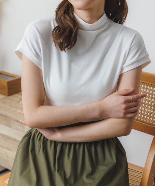 Ada.（エイダ）の「韓国ファッション 秋も大活躍アイテム！ もっちり柔らか！ フレンチスリーブ スムース カットソー 韓国 トップス（Tシャツ/カットソー・レディース・ブラック/ブラウン/ホワイト・FREE）」の5枚目の写真