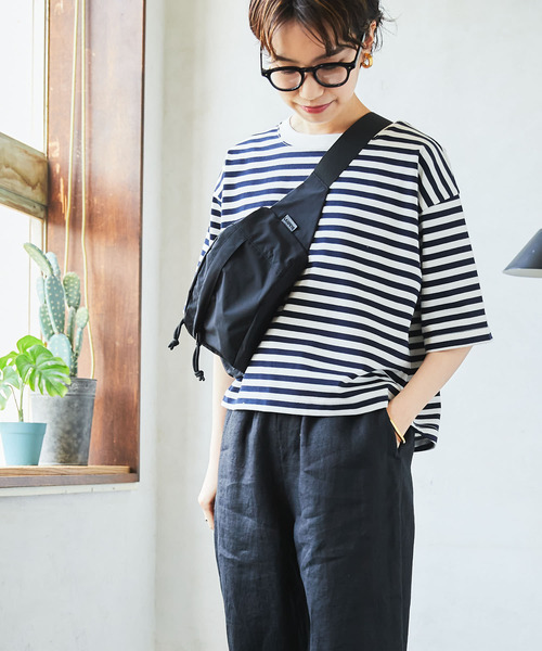 URBAN RESEARCH（アーバンリサーチ）の「クロップド丈カットソー（Tシャツ/カットソー・レディース・ブラウン/オフホワイト/その他1/ベージュ系その他・FREE）」の4枚目の写真