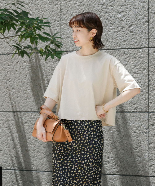 URBAN RESEARCH（アーバンリサーチ）の「クロップド丈カットソー（Tシャツ/カットソー・レディース・ブラウン/オフホワイト/その他1/ベージュ系その他・FREE）」の10枚目の写真