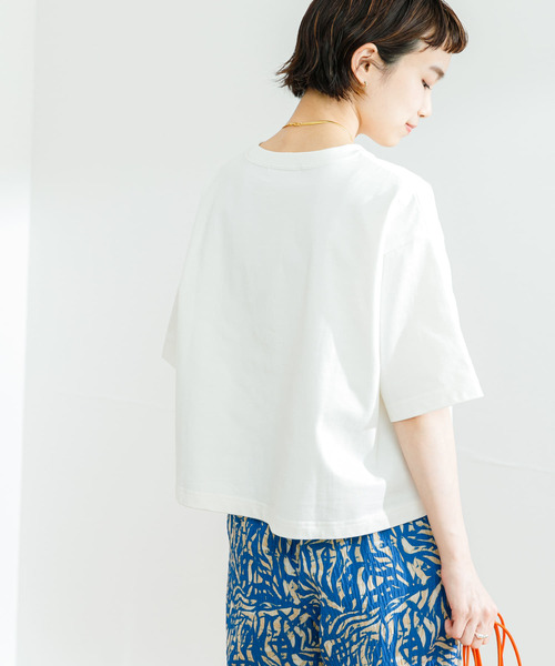 URBAN RESEARCH（アーバンリサーチ）の「クロップド丈カットソー（Tシャツ/カットソー・レディース・ブラウン/オフホワイト/その他1/ベージュ系その他・FREE）」の15枚目の写真