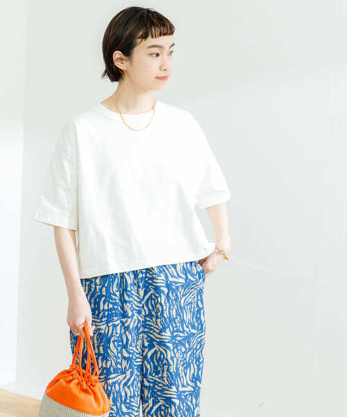 URBAN RESEARCH（アーバンリサーチ）の「クロップド丈カットソー（Tシャツ/カットソー・レディース・ブラウン/オフホワイト/その他1/ベージュ系その他・FREE）」の19枚目の写真