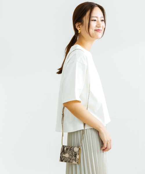 URBAN RESEARCH（アーバンリサーチ）の「クロップド丈カットソー（Tシャツ/カットソー・レディース・ブラウン/オフホワイト/その他1/ベージュ系その他・FREE）」の12枚目の写真