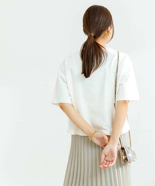 URBAN RESEARCH（アーバンリサーチ）の「クロップド丈カットソー（Tシャツ/カットソー・レディース・ブラウン/オフホワイト/その他1/ベージュ系その他・FREE）」の20枚目の写真