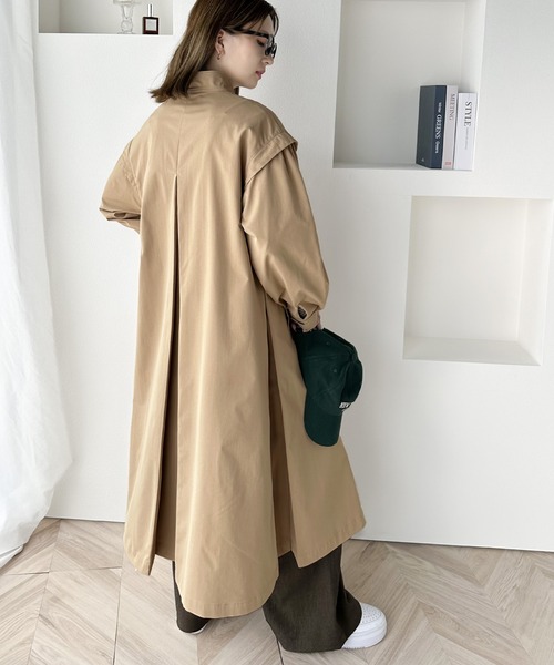 classicalelf（クラシカルエルフ）の「Aラインシルエットでお洒落＆上級見え。タックロングコート（トレンチコート・レディース・グレイッシュベージュ/ベージュ・LARGE/MEDIUM/SMALL/X-LARGE）」の6枚目の写真