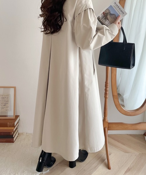 classicalelf（クラシカルエルフ）の「Aラインシルエットでお洒落＆上級見え。タックロングコート（トレンチコート・レディース・グレイッシュベージュ/ベージュ・LARGE/MEDIUM/SMALL/X-LARGE）」の12枚目の写真