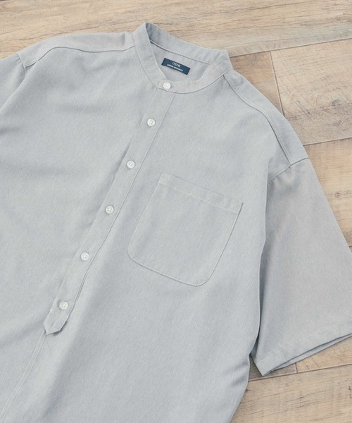 ITEMS URBANRESEARCH（アイテムズ アーバンリサーチ）の「イージーケア バンドカラー半袖シャツ（シャツ/ブラウス・メンズ・ブルー/ライトグレー/グリーン/イエロー・MEDIUM/LARGE）」の2枚目の写真