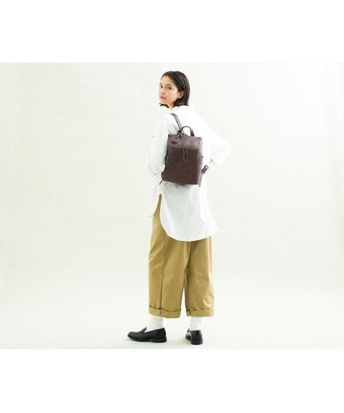 genten(ゲンテン)の「ゴートベーシック コンパクトリュック(バックパック/リュック・レディース・グレー/ブラック/ブラウン/キャメル/ダークブラック・FREE)」の8枚目の写真