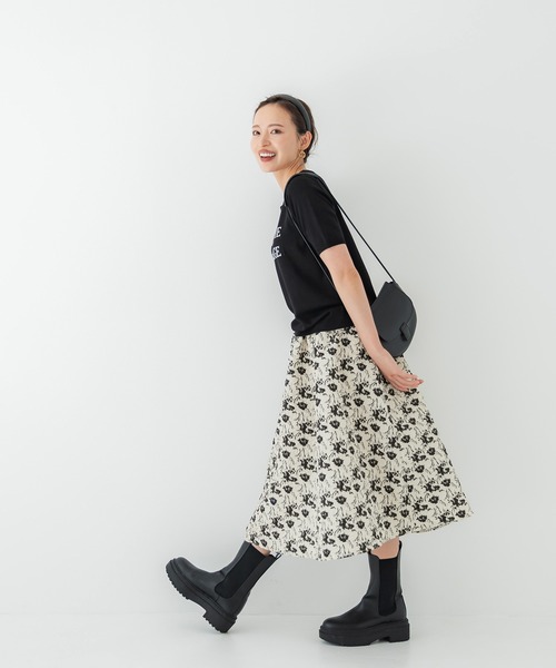 Nabi House2025 極美品ストロベリーエンボスギャザースカート等 coca（coca）（コカ）の「上品エンボス花柄ギャザースカート