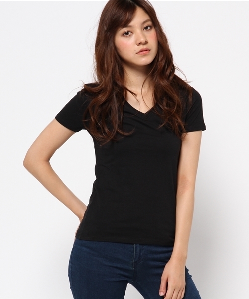 AZUL by moussy（アズールバイマウジー）の「CVC天竺BCヨーク切替V/N半袖PO（Tシャツ/カットソー・レディース・ホワイト系その他/ブラック系その他/オフホワイト/ブラック・SMALL/LARGE/X-SMALL/X-LARGE/MEDIUM）」の3枚目の写真