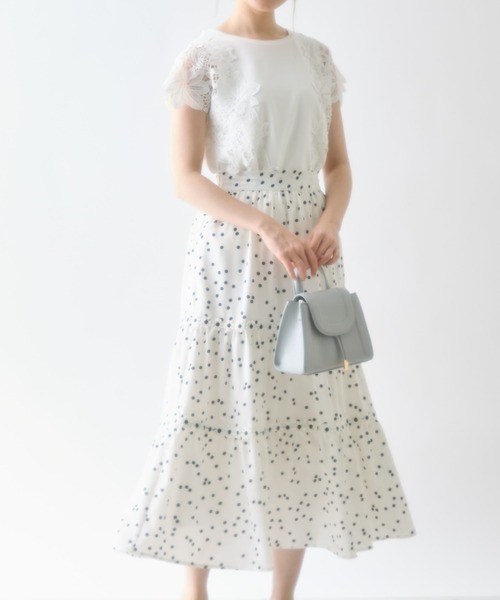 tocco closet(トッコ クローゼット)の「サイドフラワーレース付きカットプルオーバー(Tシャツ/カットソー・レディース・ブラック/ネイビー/グレー/オフホワイト・M)」の6枚目の写真