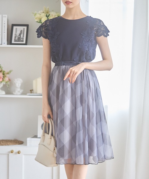 tocco closet(トッコ クローゼット)の「サイドフラワーレース付きカットプルオーバー(Tシャツ/カットソー・レディース・ブラック/ネイビー/グレー/オフホワイト・M)」の21枚目の写真