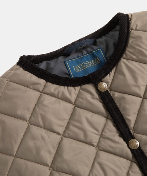 LAVENHAM(ラベンハム)の「Contrast Cornard Coat Womens / コントラスト コナード コート ウィメンズ(ノーカラージャケット・レディース・ブラック/ベージュ系その他/ベージュ系その他4・10/16/12/8/6/14)」の21枚目の写真