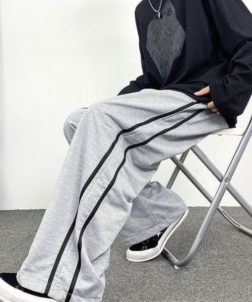 SHEENA(シーナ)の「サイドライントラックパンツ(スラックス・レディース・ブラック/グレー・M)」の11枚目の写真