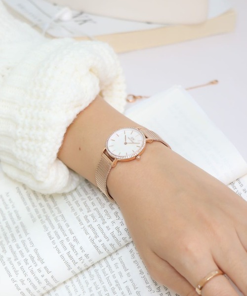 Daniel Wellington（ダニエルウェリントン）の「Petite Bezel Mesh MoP 28mm（アナログ腕時計・レディース・ホワイト×ゴールド/ピンクゴールド/ブラック×シルバー・28mm）」の12枚目の写真