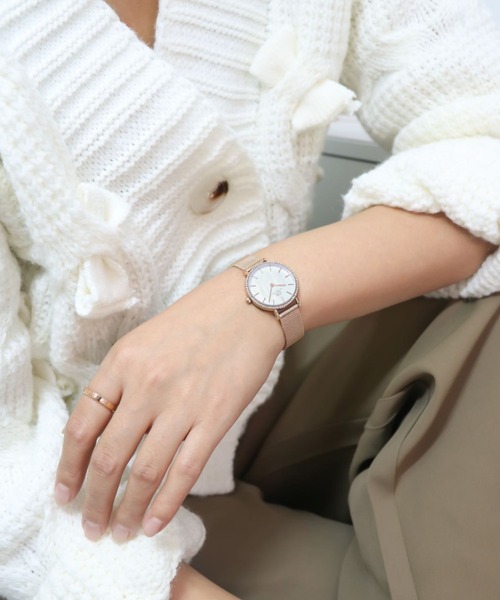 Daniel Wellington（ダニエルウェリントン）の「Petite Bezel Mesh MoP 28mm（アナログ腕時計・レディース・ホワイト×ゴールド/ピンクゴールド/ブラック×シルバー・28mm）」の13枚目の写真