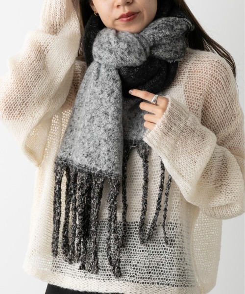 COLONY 2139(コロニートゥーワンスリーナイン)の「グラデーションストール(ストール/ショール・レディース・ブラック/ピンク/イエロー/ブルー・FREE)」の1枚目の写真