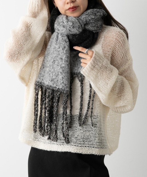 COLONY 2139(コロニートゥーワンスリーナイン)の「グラデーションストール(ストール/ショール・レディース・ブラック/ピンク/イエロー/ブルー・FREE)」の10枚目の写真