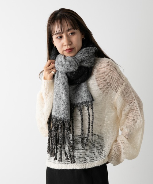 COLONY 2139(コロニートゥーワンスリーナイン)の「グラデーションストール(ストール/ショール・レディース・ブラック/ピンク/イエロー/ブルー・FREE)」の8枚目の写真