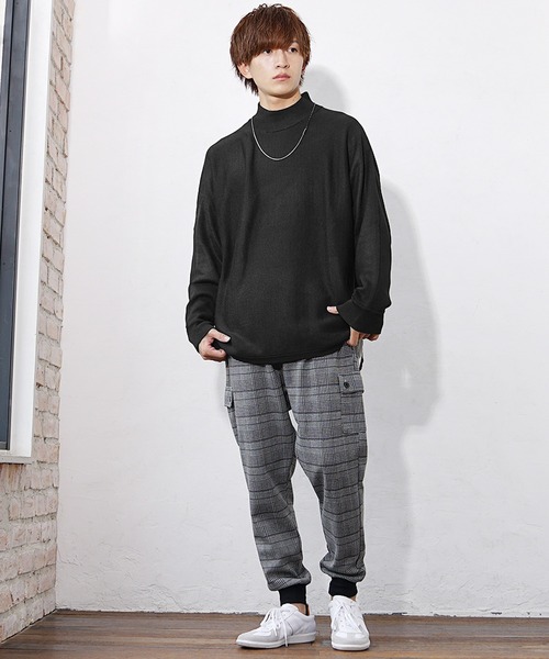 MinoriTY（マイノリティ）の「【MinoriTY】ビッグシルエットミラノリブ編みモックネックニット モックネックセーター メンズ 春服 冬服 ルーズシルエット ルーズフィット オーバーサイズ（ニット/セーター・メンズ・ベージュ/ブラック/アイボリー/モカ・L/M/S）」の10枚目の写真