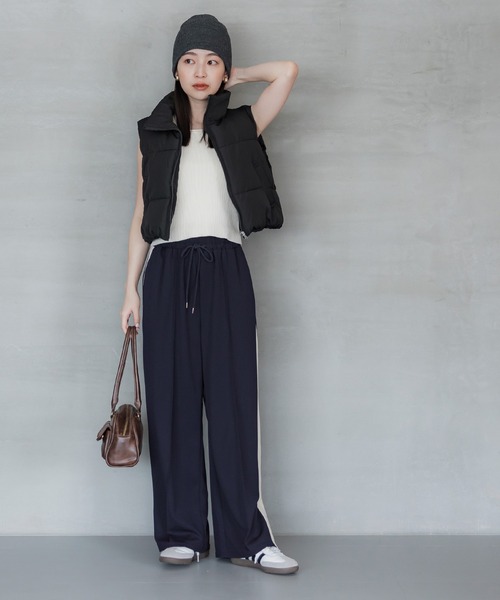 coca(coca)(コカ)の「スリット入りサイドラインジャージーパンツ(その他パンツ・レディース・ネイビー/ブラック/グレー・LONG/SHORT/MEDIUM)」の4枚目の写真