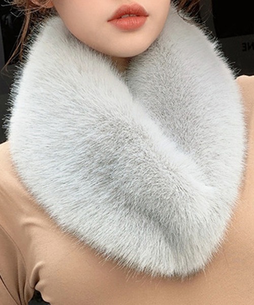 DAY CLOSET（デイ クローゼット）の「【顔周り華やぎ 首元あったか】ふんわり フェイクファー ティペット レディース（ネックウォーマー/スヌード・レディース・モカ/チャコールグレー/グレー/キナリ/ネイビー/ブラック・ONE SIZE）」の11枚目の写真