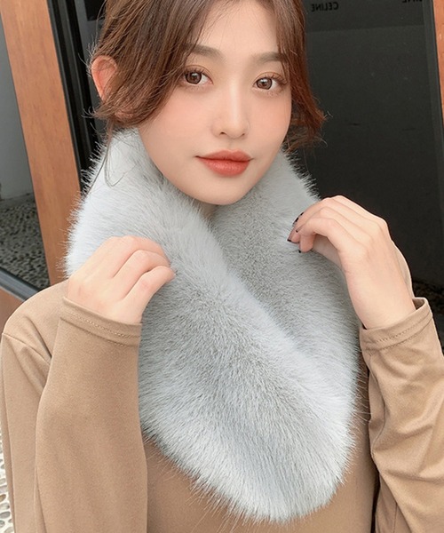 DAY CLOSET（デイ クローゼット）の「【顔周り華やぎ 首元あったか】ふんわり フェイクファー ティペット レディース（ネックウォーマー/スヌード・レディース・モカ/チャコールグレー/グレー/キナリ/ネイビー/ブラック・ONE SIZE）」の12枚目の写真