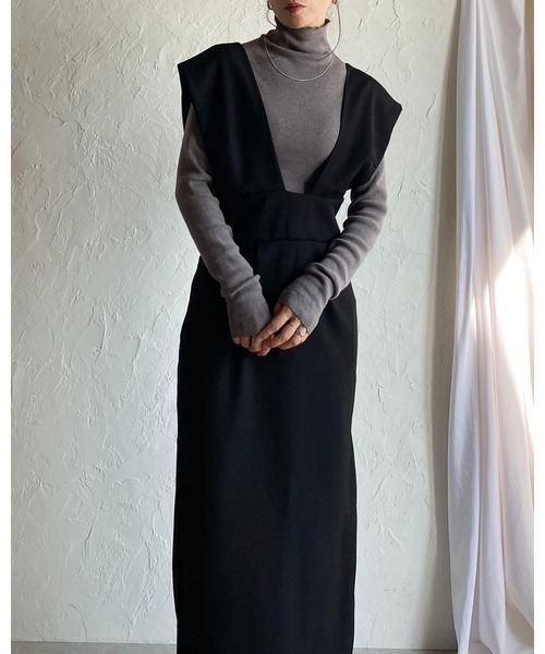 She's Closet（シーズクローゼット）の「ハイウエスト深Vネックロングジャンパースカートワンピース（ジャンパースカート・レディース・ブラック/ブラウン・FREE）」の5枚目の写真