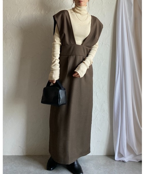 She's Closet（シーズクローゼット）の「ハイウエスト深Vネックロングジャンパースカートワンピース（ジャンパースカート・レディース・ブラック/ブラウン・FREE）」の8枚目の写真